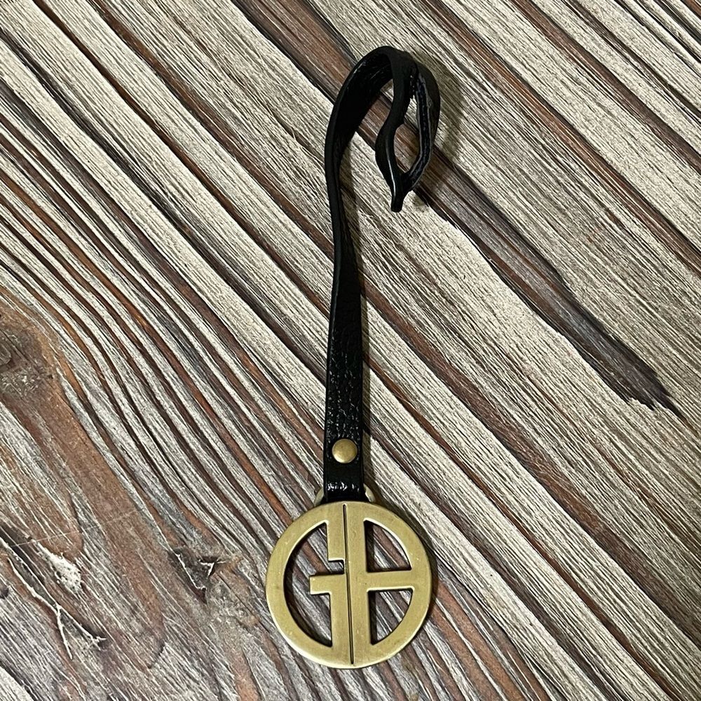 Giani Bernini Black Leather Purse Bag Hangtag Gold GB Medallion Charm Logo Fob